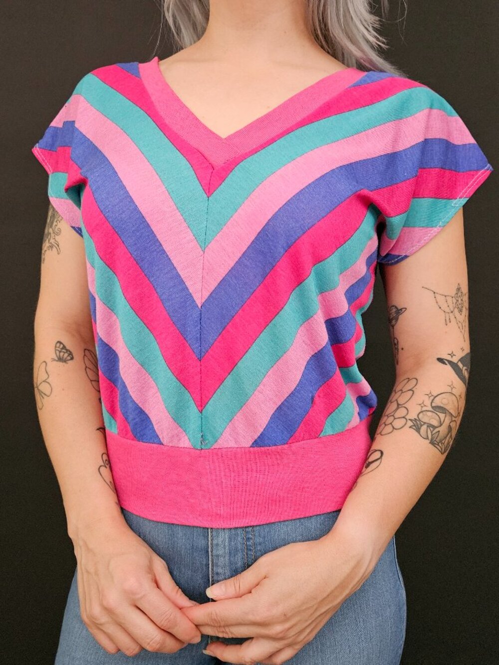 80s Chips of California Chevron Striped Top